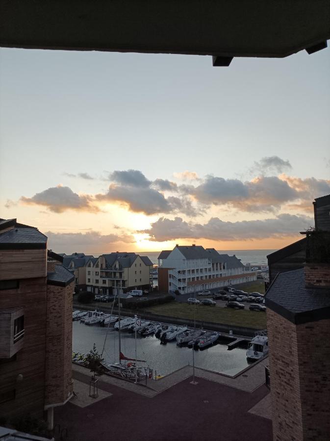 Les Palmes Port Apartment *